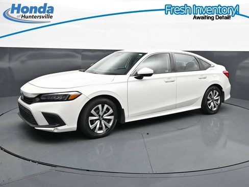 Used 2023 Honda Civic LX image 4