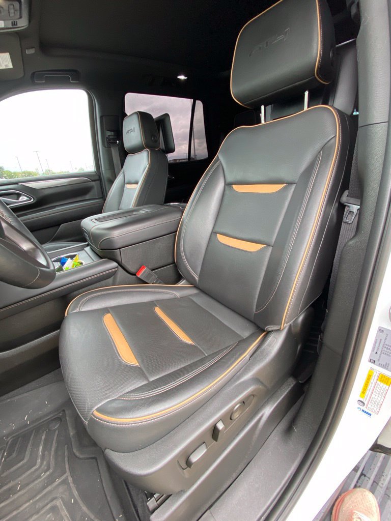 Used 2023 GMC Yukon AT4 w/ AT4 Premium Package AWD/4WD image 10