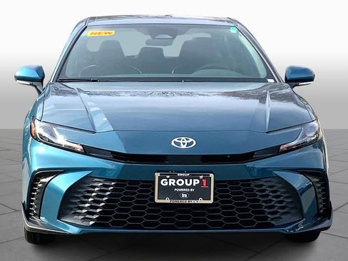 New 2026 Toyota Camry SE image 3