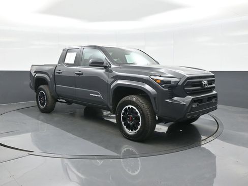 Certified 2025 Toyota Tacoma SR5 image 1
