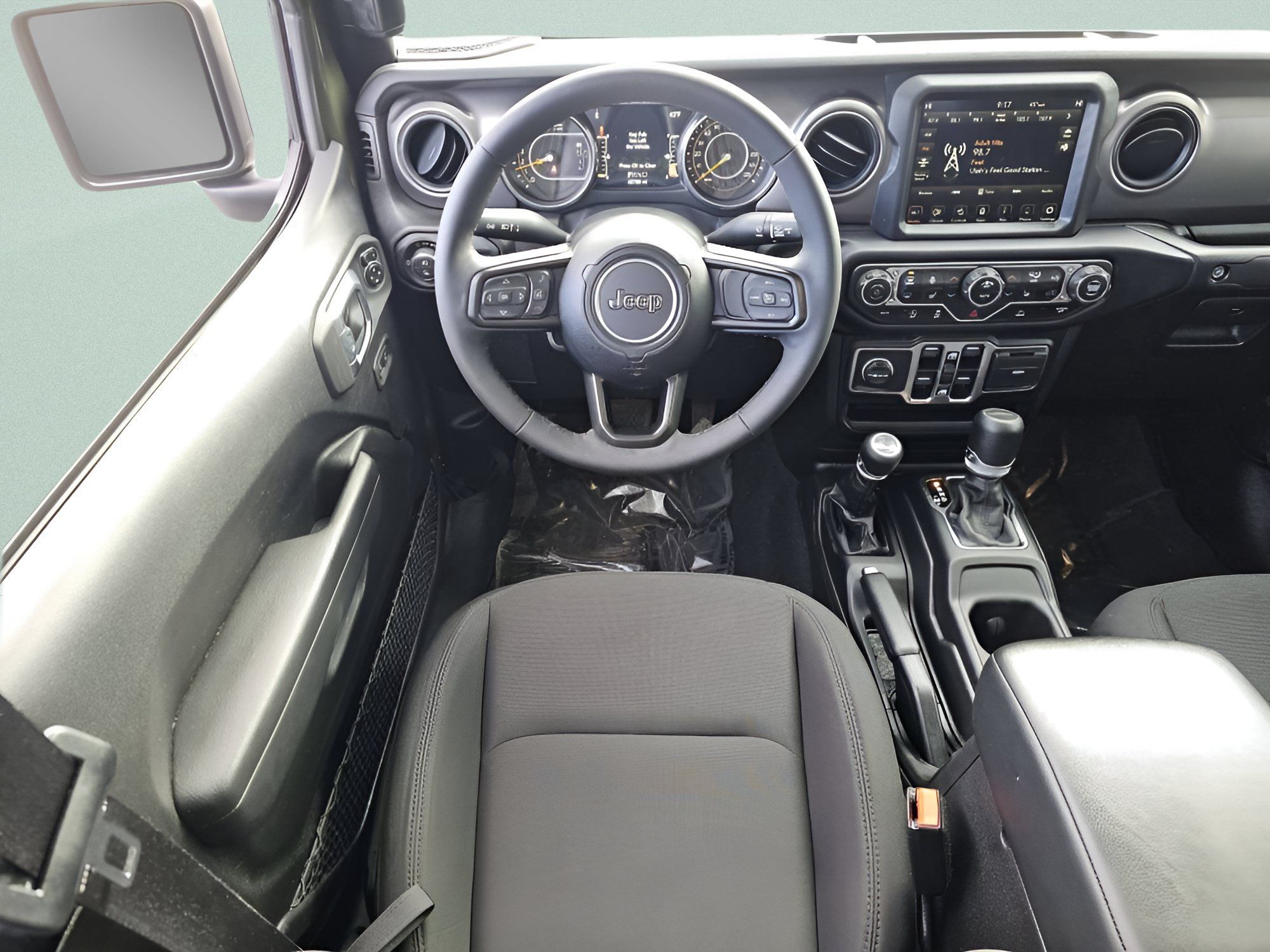 Used 2023 Jeep Gladiator Sport AWD/4WD image 4