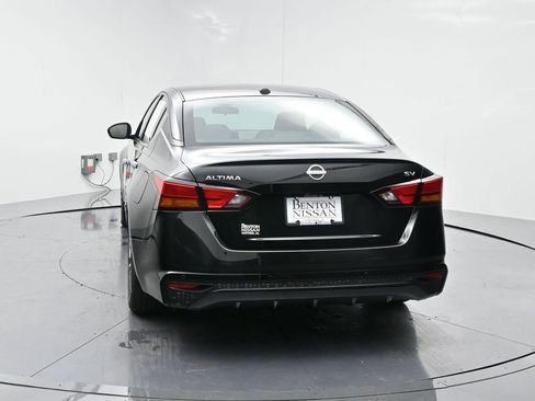 Used 2024 Nissan Altima 2.5 SV image 18