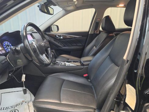 Used 2018 INFINITI Q50 Luxe AWD/4WD image 3