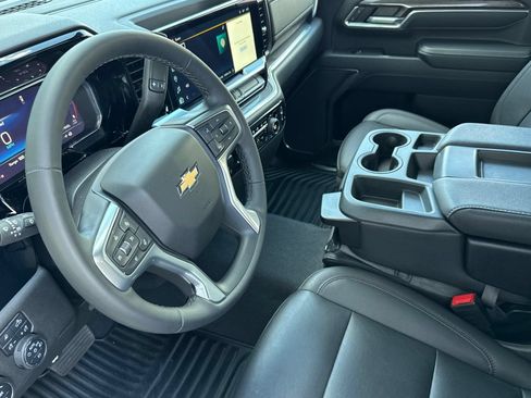 Used 2024 Chevrolet Silverado 2500 LTZ AWD/4WD image 9