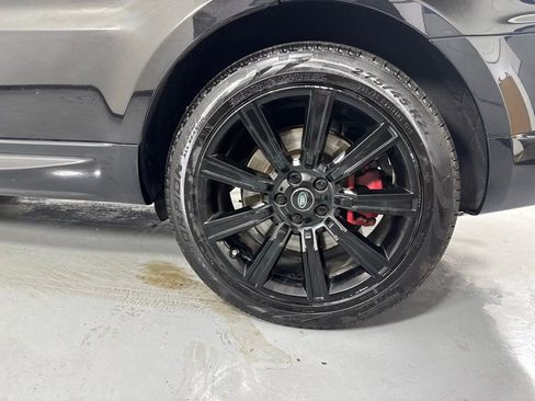 Used 2019 Land Rover Range Rover Sport HST image 37