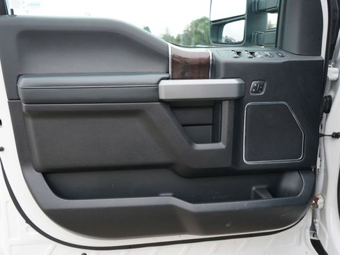 Used 2017 Ford F350 Platinum w/ Platinum Ultimate Package image 23