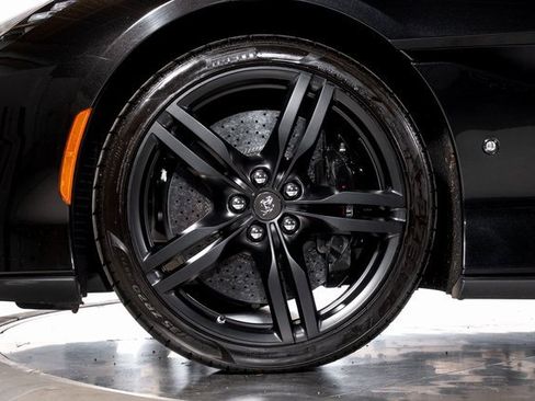 Certified 2020 Ferrari Portofino image 17