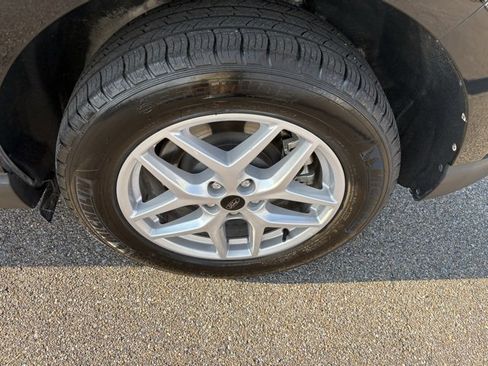 Used 2024 Ford Edge SEL w/ Convenience Package image 24