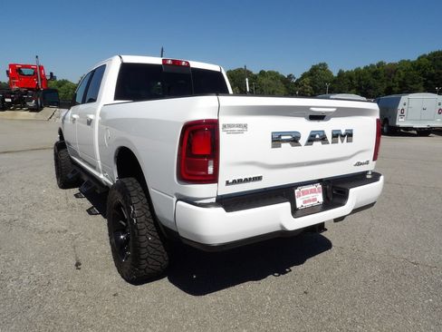 Used 2026 RAM 2500 Laramie AWD/4WD image 5