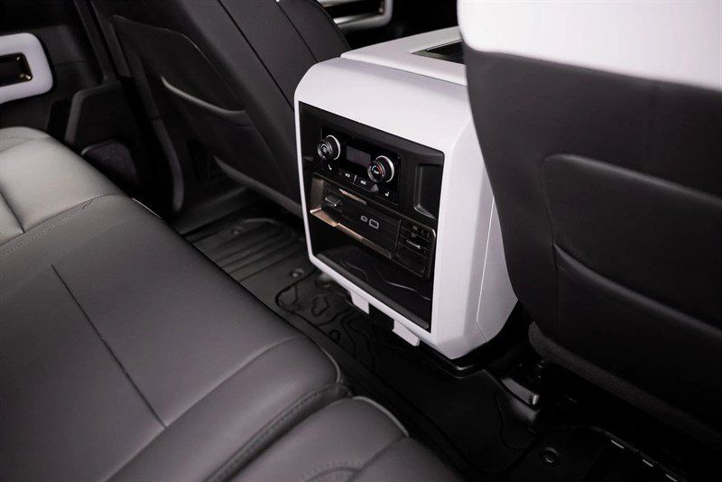 Used 2024 GMC Hummer EV 2X w/ LPO, Illumination Package AWD/4WD image 10