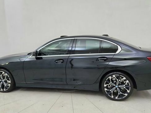 Used 2025 BMW 330i Sedan RWD image 4