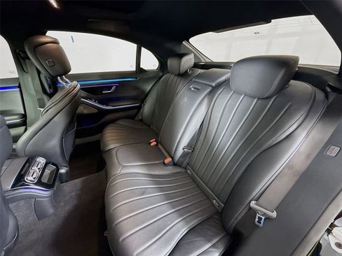 Used 2023 Mercedes-Benz S 500 4MATIC w/ AMG Line image 15