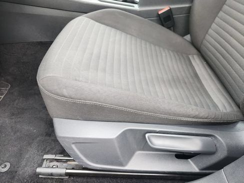 Used 2024 Volkswagen Jetta SE FWD image 21