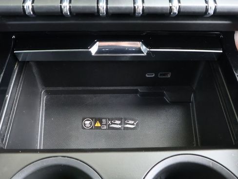 Used 2025 GMC Yukon Denali AWD/4WD image 23