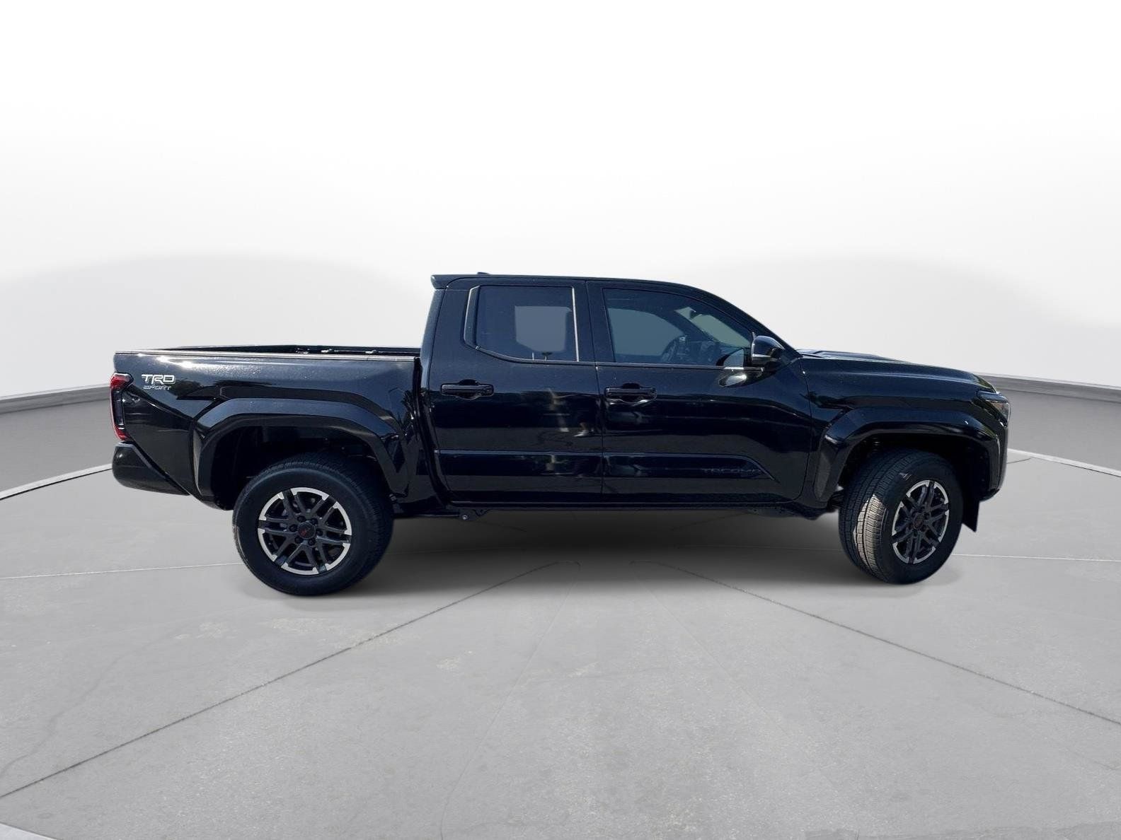 Used 2026 Toyota Tacoma TRD Sport w/ TRD Sport Upgrade Package RWD image 5