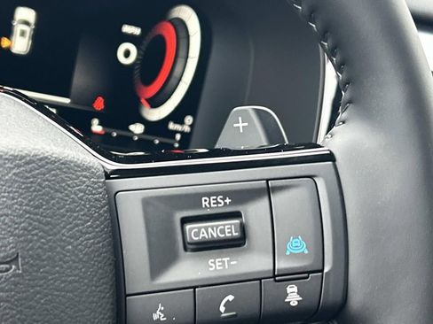 New 2026 Nissan Pathfinder Platinum AWD/4WD image 30