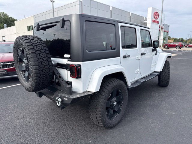 Used 2017 Jeep Wrangler Unlimited Sahara w/ Connectivity Group AWD/4WD image 4