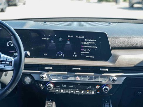 Used 2023 Kia Telluride EX X-Line image 12