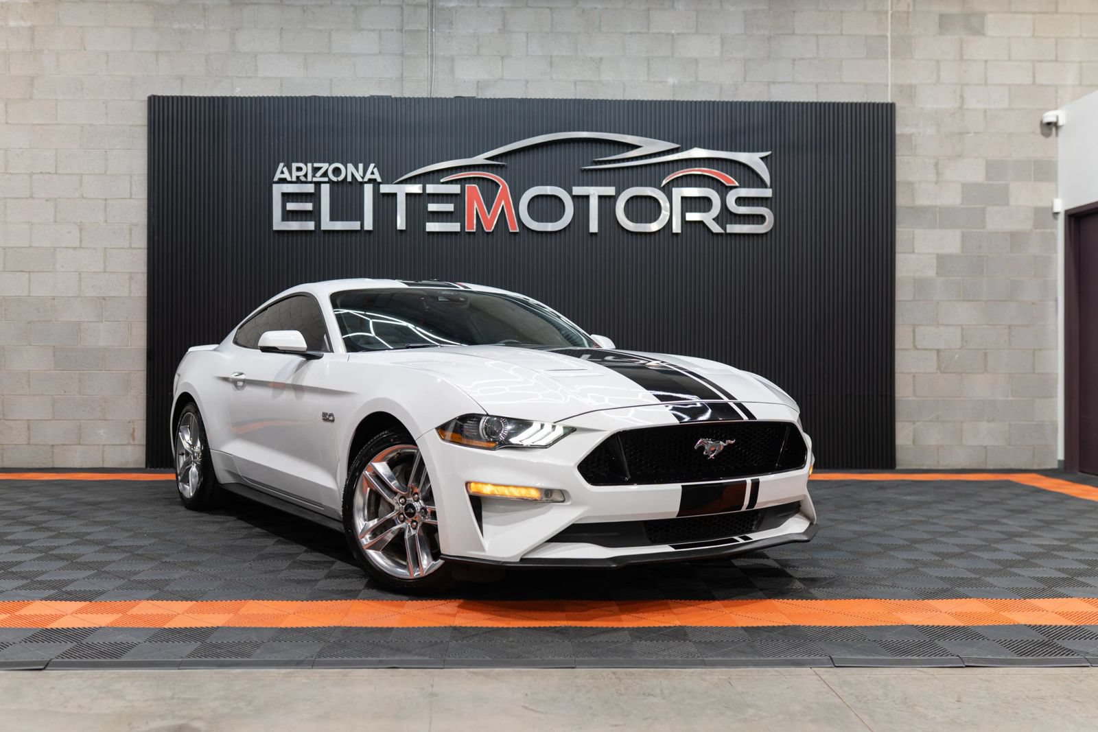 Used 2020 Ford Mustang GT Premium w/ Equipment Group 401A RWD image 2
