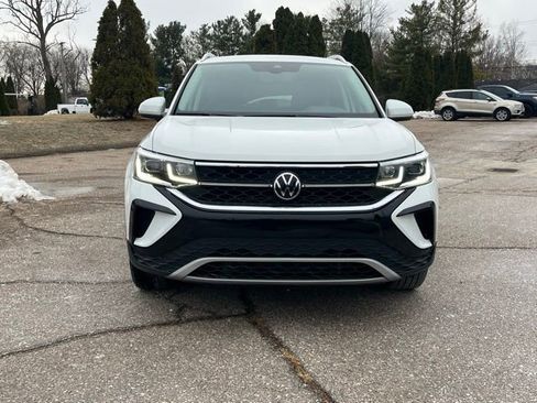 Used 2022 Volkswagen Taos SEL image 8