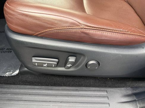 Used 2016 Toyota 4Runner Limited AWD/4WD image 12