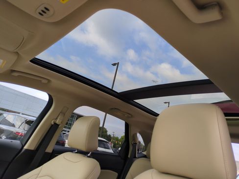 Used 2021 Ford Edge SEL w/ Convenience Package AWD/4WD image 27