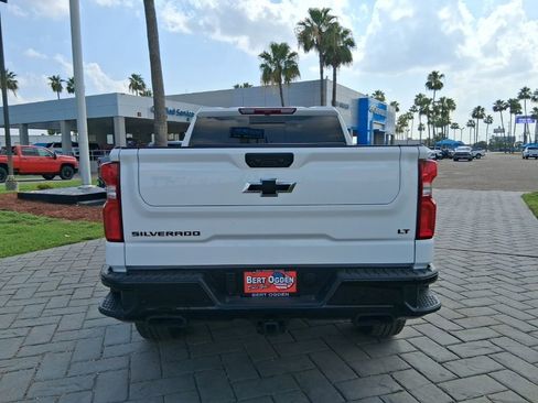 Used 2025 Chevrolet Silverado 1500 LT Trail Boss w/ LT Trail Boss Premium Package AWD/4WD image 6