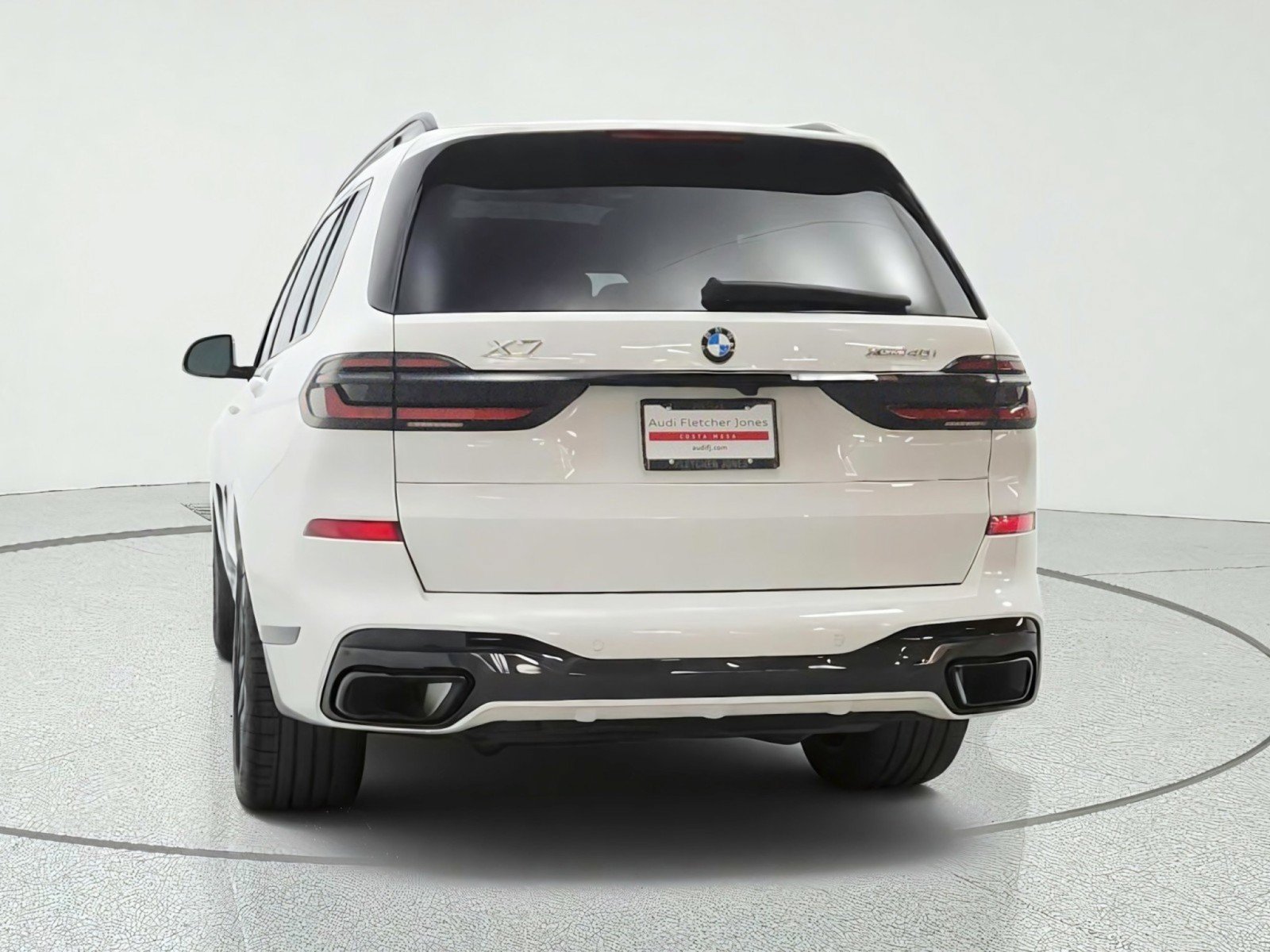Used 2025 BMW X7 xDrive40i w/ M Sport Package AWD/4WD image 6
