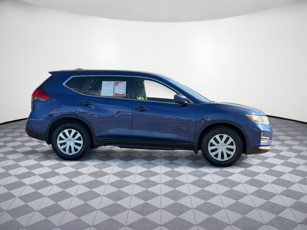 Used 2017 Nissan Rogue S FWD image 12