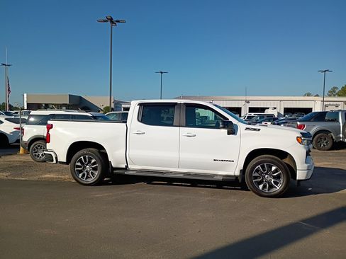 Used 2022 Chevrolet Silverado 1500 RST w/ Z71 Off-Road Package AWD/4WD image 4