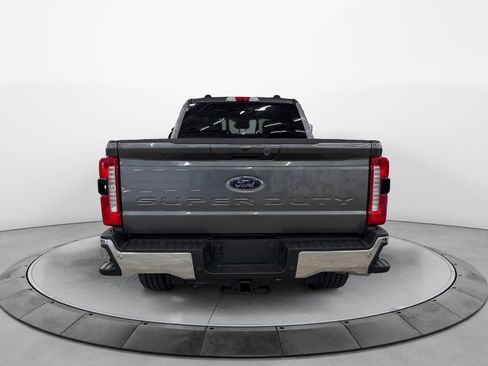 Used 2024 Ford F250 Lariat w/ FX4 Off-Road Package AWD/4WD image 6