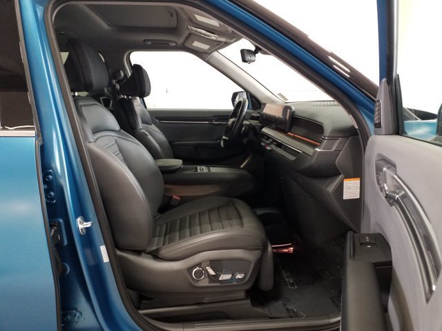 Used 2024 Kia EV9 Land AWD/4WD image 16