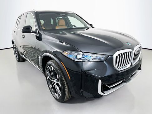 New 2026 BMW X5 xDrive40i w/ Climate Comfort Package image 3
