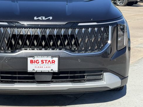 Used 2025 Kia Carnival LXS image 5