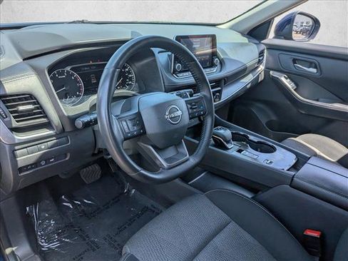 Used 2025 Nissan Rogue SV FWD image 13