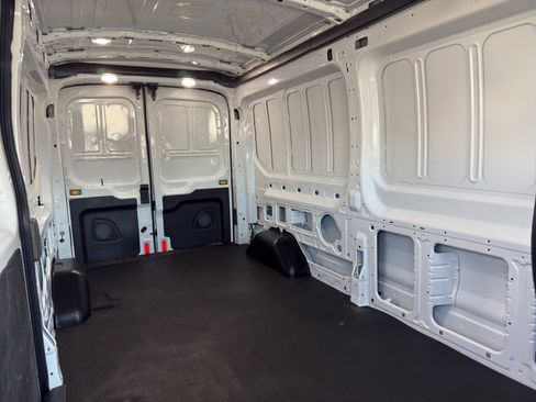 Used 2025 Ford Transit 250 148 Medium Roof image 27