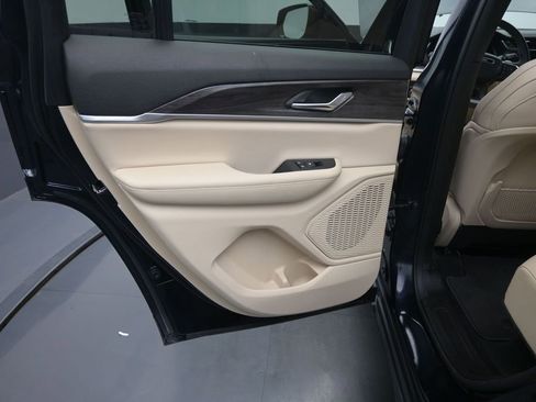 Used 2024 Jeep Grand Cherokee Limited AWD/4WD image 14