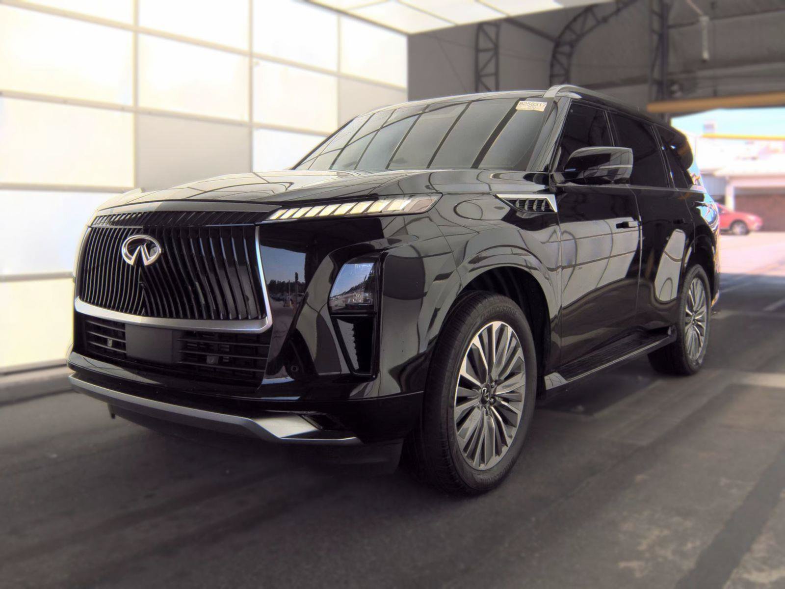Certified 2025 INFINITI QX80 Luxe RWD image 13