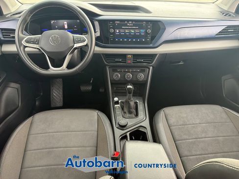 Certified 2022 Volkswagen Taos SE FWD image 20