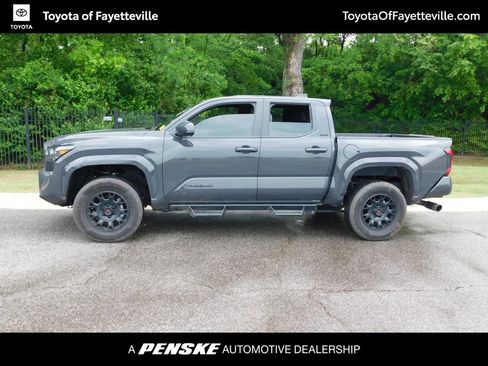 Used 2025 Toyota Tacoma SR5 AWD/4WD image 2