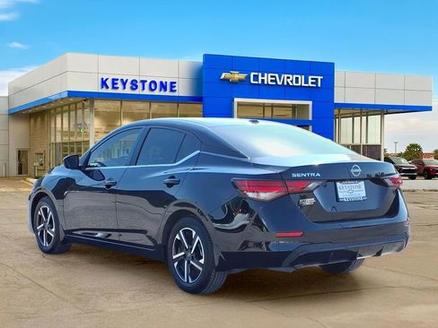 Used 2025 Nissan Sentra SV FWD image 5