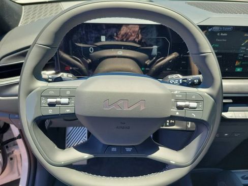 New 2026 Kia EV9 GT-Line AWD/4WD image 17