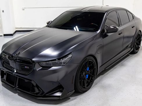 Used 2026 BMW M5 w/ Carbon Package AWD/4WD image 3