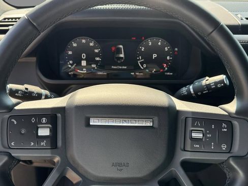 Used 2025 Land Rover Defender 130 X-Dynamic SE AWD/4WD image 26