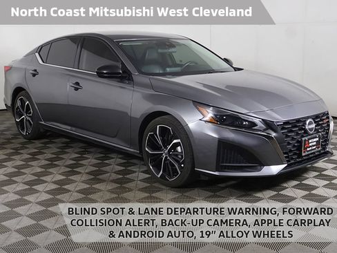 Used 2024 Nissan Altima 2.5 SR FWD image 1