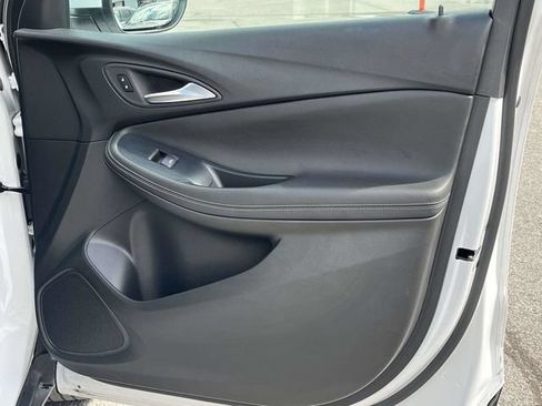 Used 2025 Buick Encore GX Preferred FWD image 24