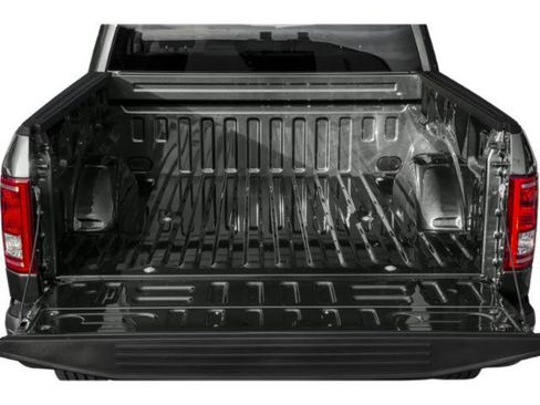 Used 2015 Ford F150 XLT w/ Equipment Group 302A Luxury AWD/4WD image 13