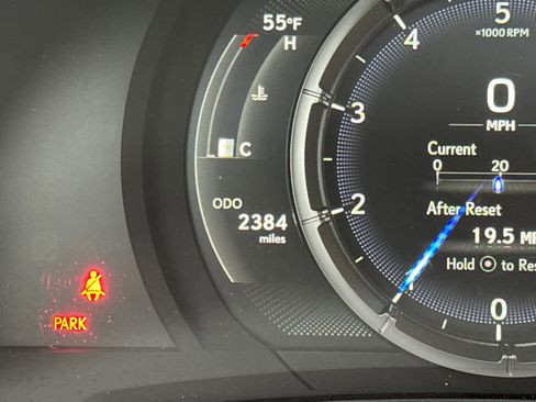 Certified 2025 Lexus IS 350 F Sport image 28