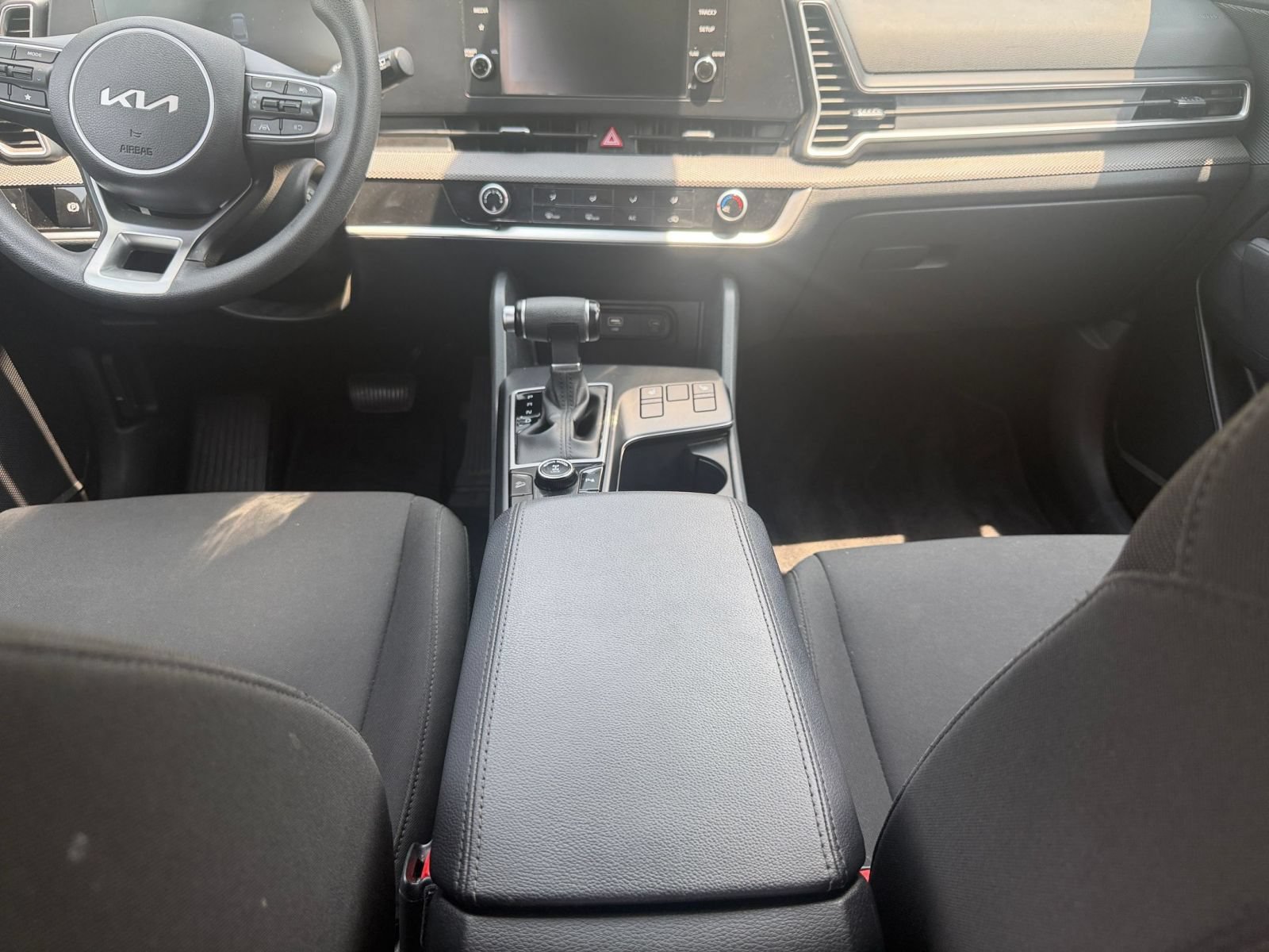 Used 2025 Kia Sportage LX AWD/4WD image 39