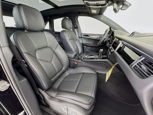 New 2026 Porsche Macan S image 32
